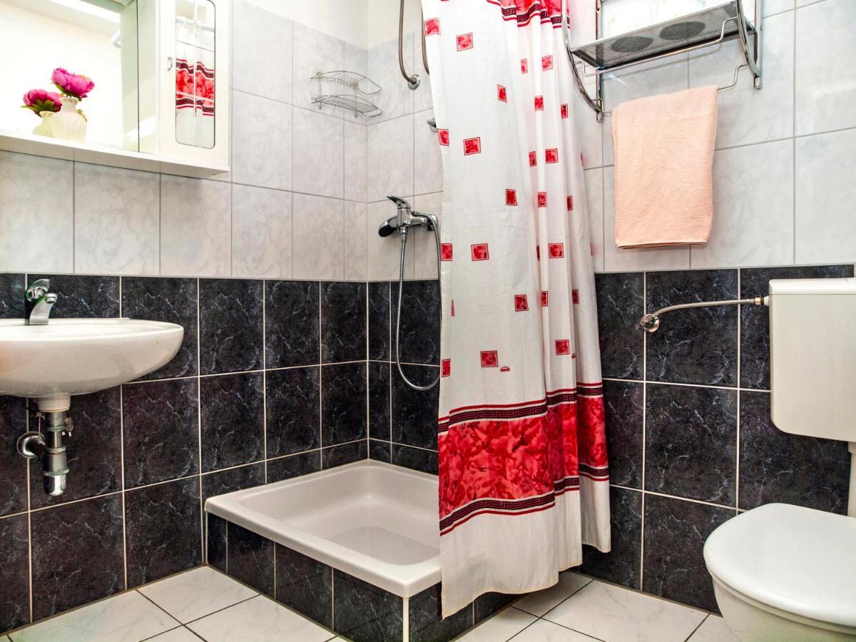 Apartmani Ines Drašnice Exterior foto